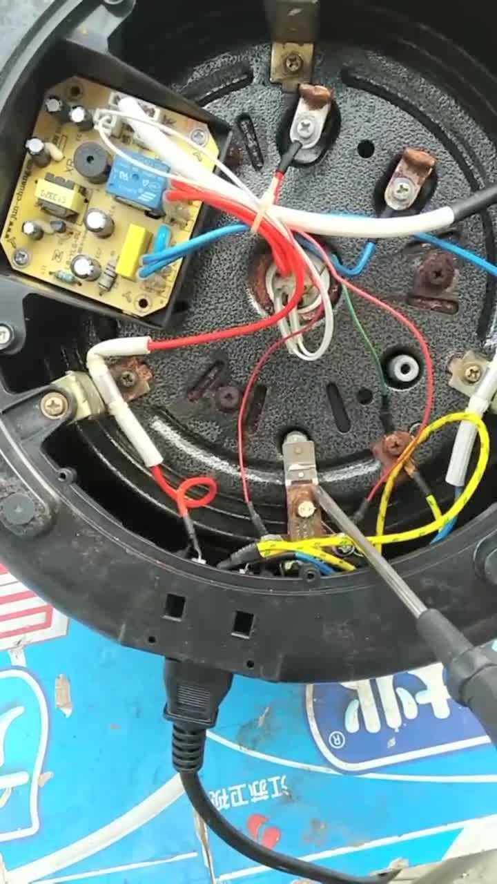 电压力锅显示e4故障码我教你自己修复