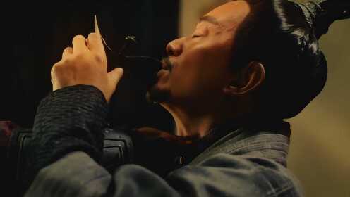 吕布喝酒的时候，被赵云用一根筷子插死，网友：剧情脑洞太大！