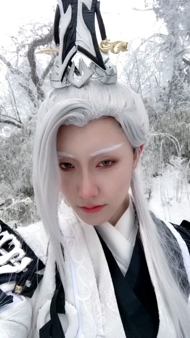 剑网三纯阳驰冥雪cosplay驰冥道长真的是意外惊喜了