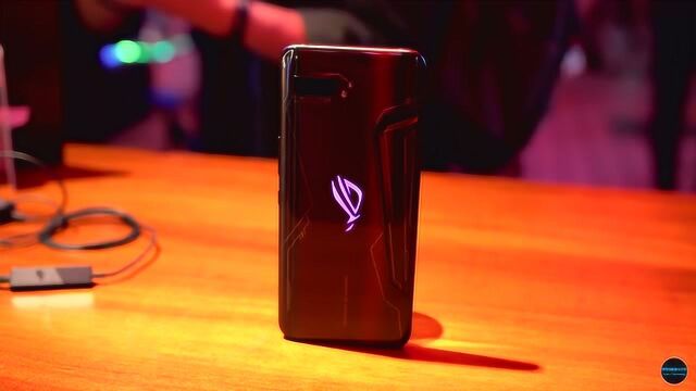 华硕 ROG Phone 2游戏手机试玩,120Hz屏怎么样