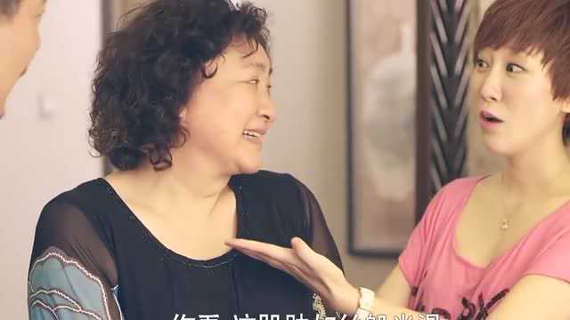 女王:俏儿媳给农村婆婆买漂亮裙子,儿子下班一看,瞬间愣住