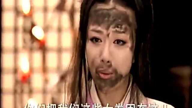 女俘虏哭着诉苦,把脸上的灰哭掉之后,将军愣啦