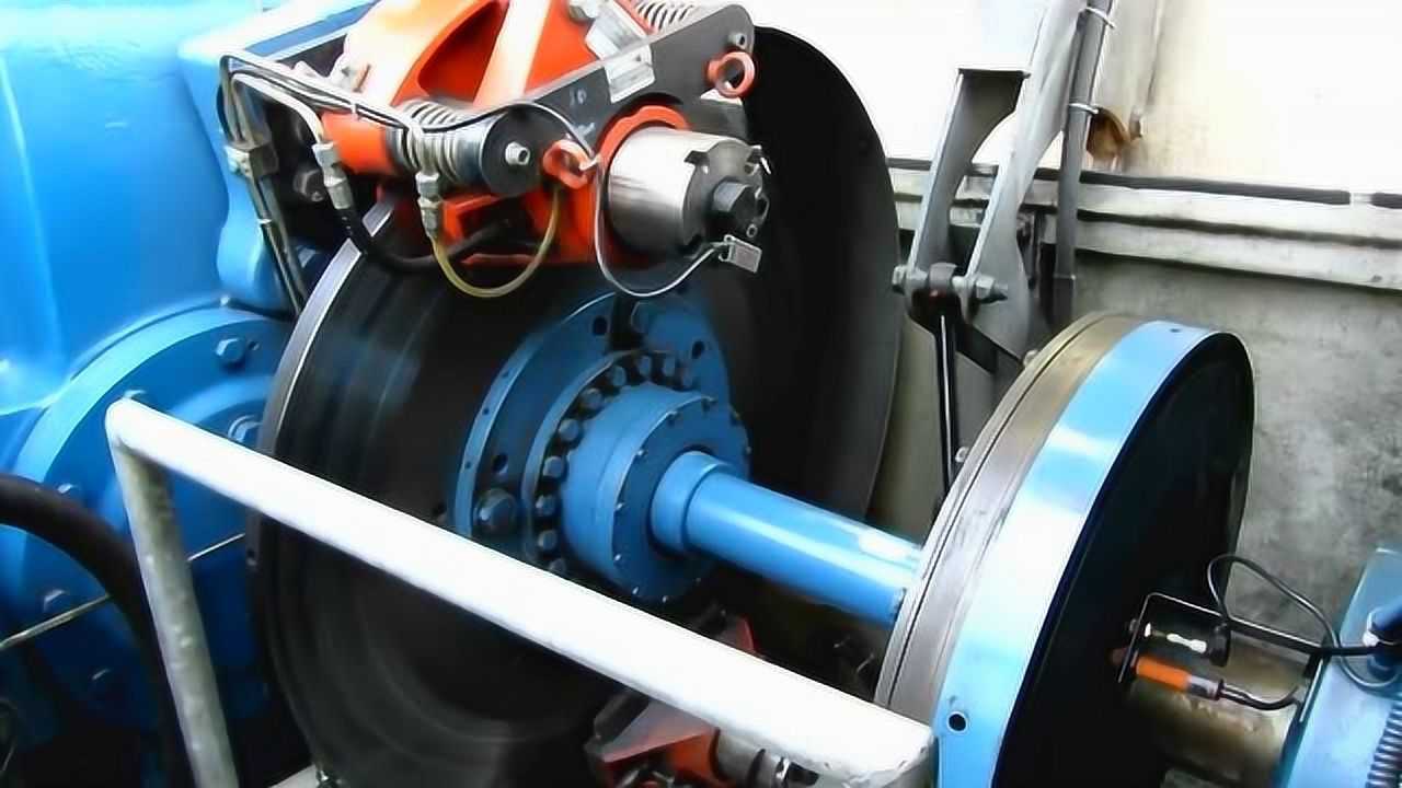 风力发电机内部长啥样,跟着镜头进去看看,难得一见