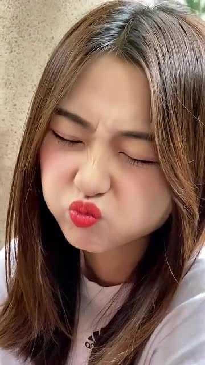 搞笑视频:嘟嘟嘴