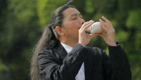 《山鹰之歌》最好听的版本，日本陶笛大师一开口，瞬间被治愈了
