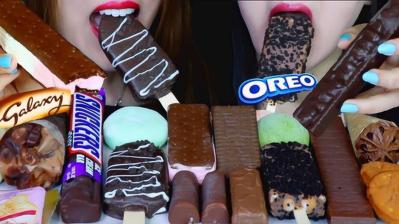 吃播：美味的巧克力甜品时刻，两个人吃得好开心_高清