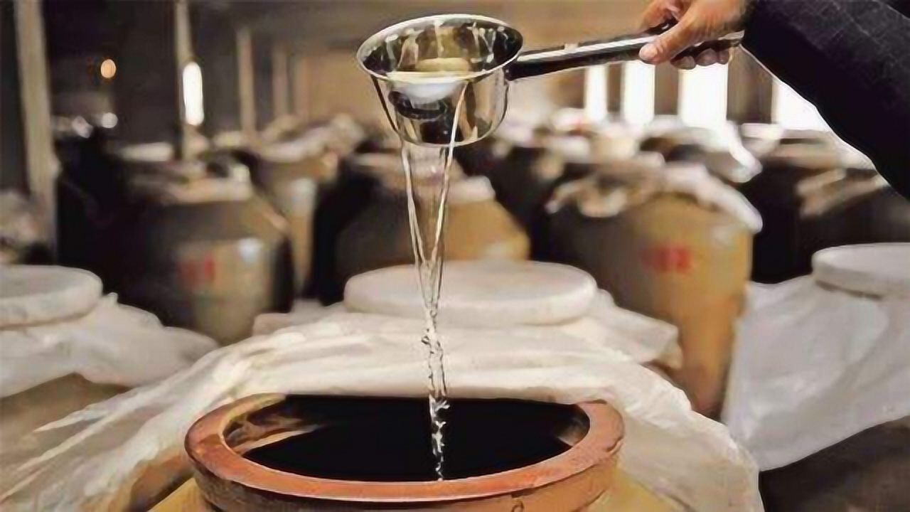 传承千年的酿酒工艺，采取最古老蒸馏酿酒，让中国酒文化源远流长_高清1080P在线观看平台_腾讯视频