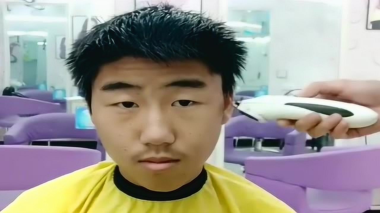 网红托尼老师不负众望给油腻大叔改变发型秒变男神