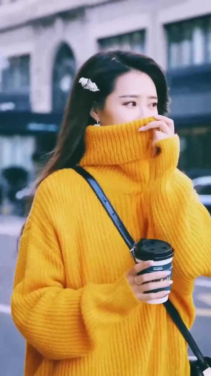 爱喝奶茶的小姐姐笑起来的样子好甜我偷偷看了5遍