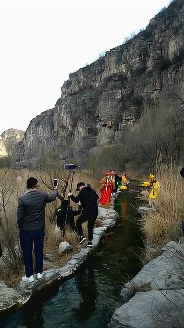 西游记经典之作现场拍戏师徒四人取经突然被人围观