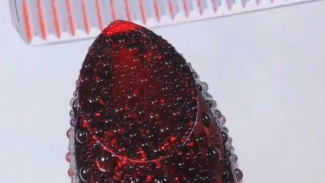 黑里透红的口红,切开看看它到底是什么颜色!