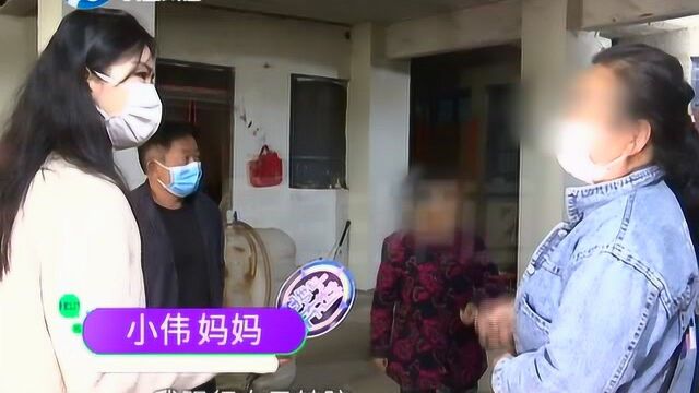 裸体下跪男孩引发网友关注,孩子的妈妈去哪了?