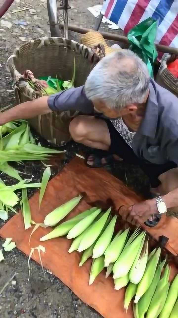 来广东以后才发现广东人是真低调,卖菜的大爷都带劳力士的表,我酸了