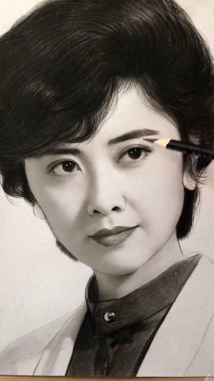 朱琳素描画图片