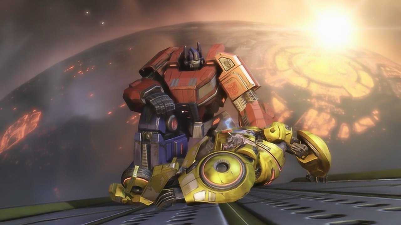 为了救擎天柱大黄蜂奋不顾身挡下威震天致命一击感动哭了