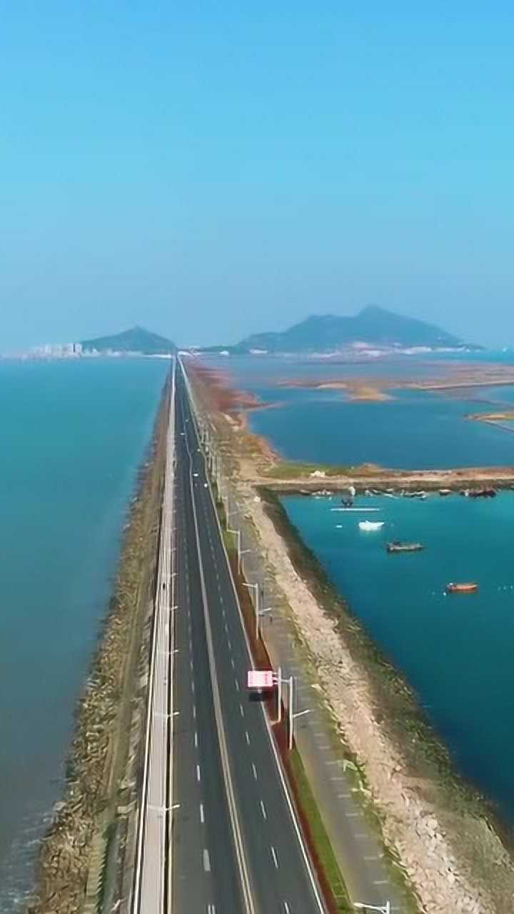 中国最大拦海大堤连云港拦海大提全长6700米被称为海上长城