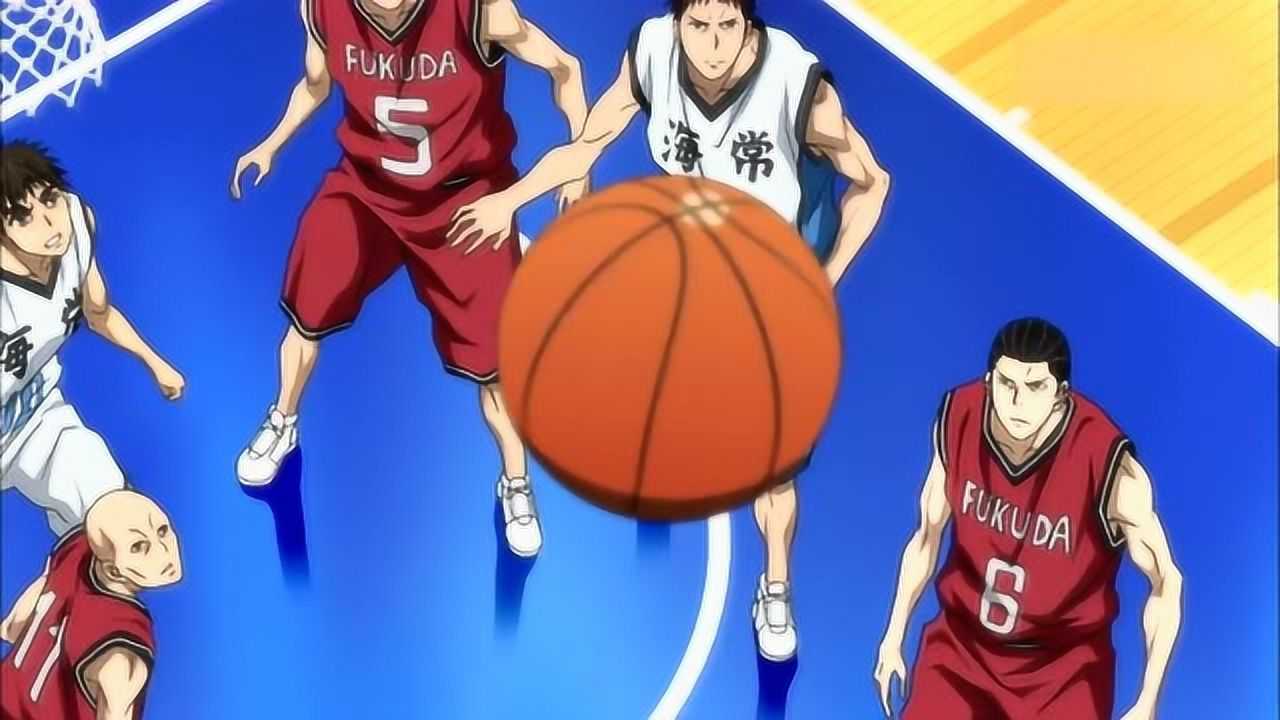 黑子的篮球:激情斗牛名场面!大神一记单手扣篮,这实力真无敌了