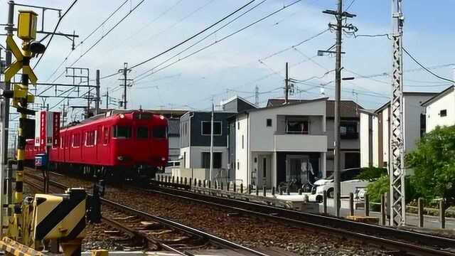 这就是日本的新干线,虽然颜色鲜艳,但比国内的和谐号它可慢多了!