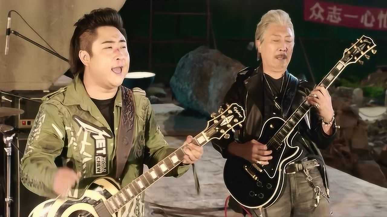缝纫机乐队乐队最后一首歌致敬黄家驹万人大合唱燃爆全场