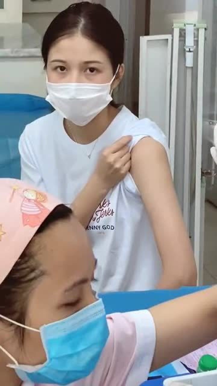 护士医院打针,却被小伙偷拍,网友:这样真的好吗?