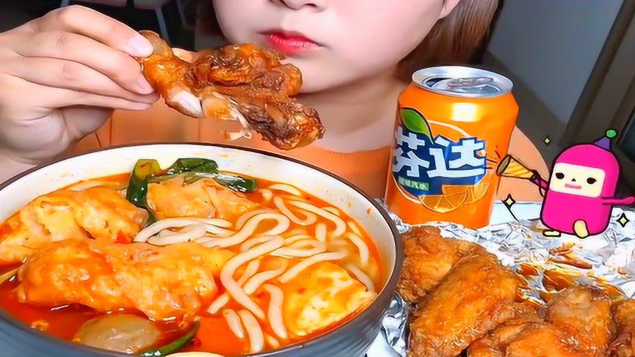 美食吃播:大胃王美女吃蒜香鸡腿配芬达,吃得太馋人了!