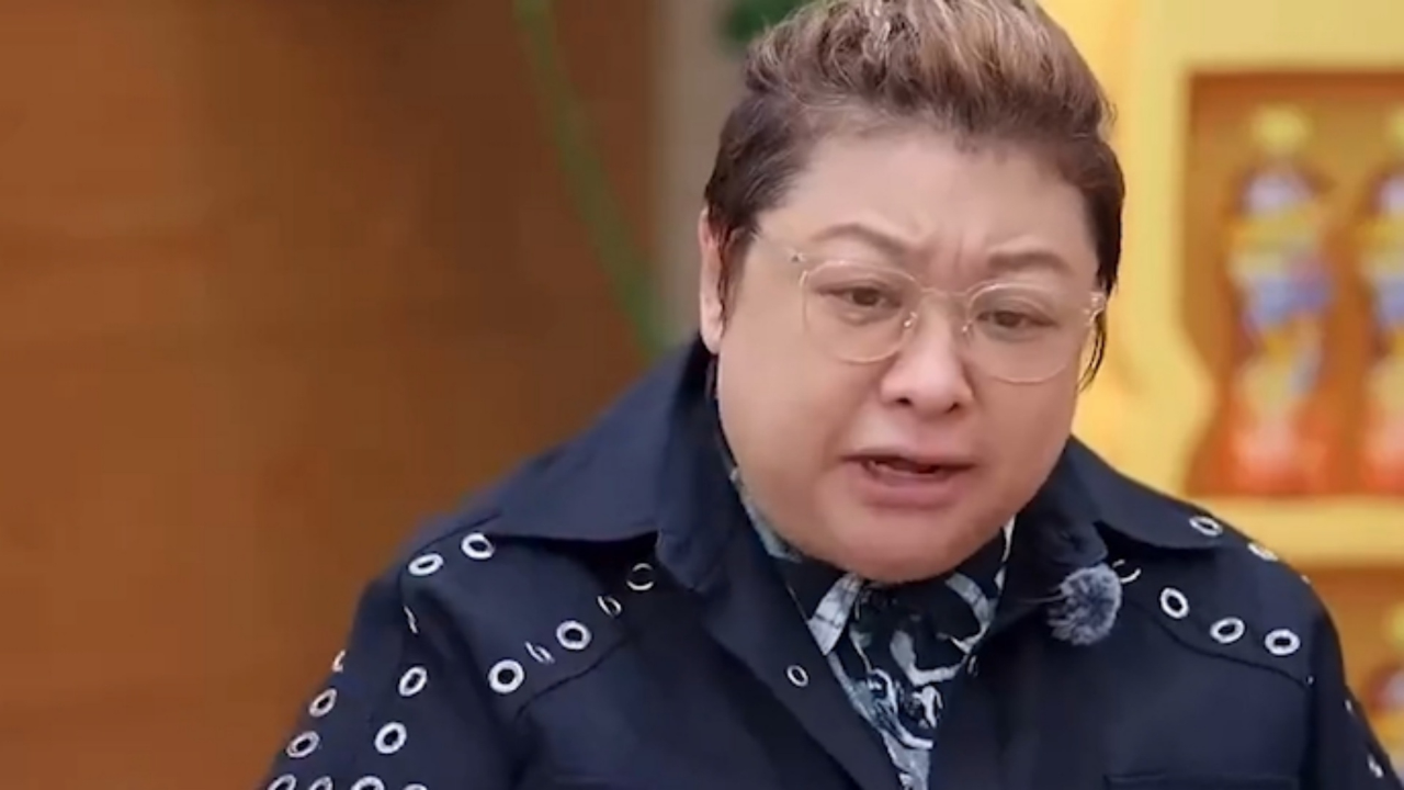 韩红在综艺节目中发飙,痛斥歌手耳机里都是提示音:你们不是搞音乐的吗