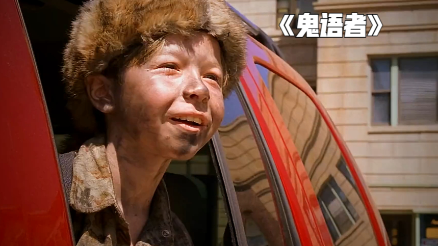 男孩被困在破旧老房子,从来都没踏出一步,没看过外面的世界