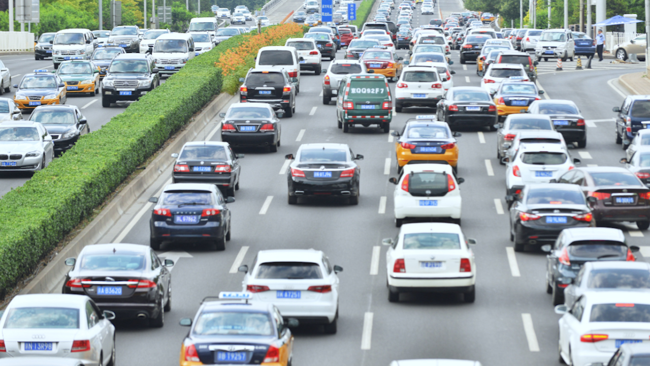 怎么举报人家违法开车 x1427llu7n9_hz.jpg