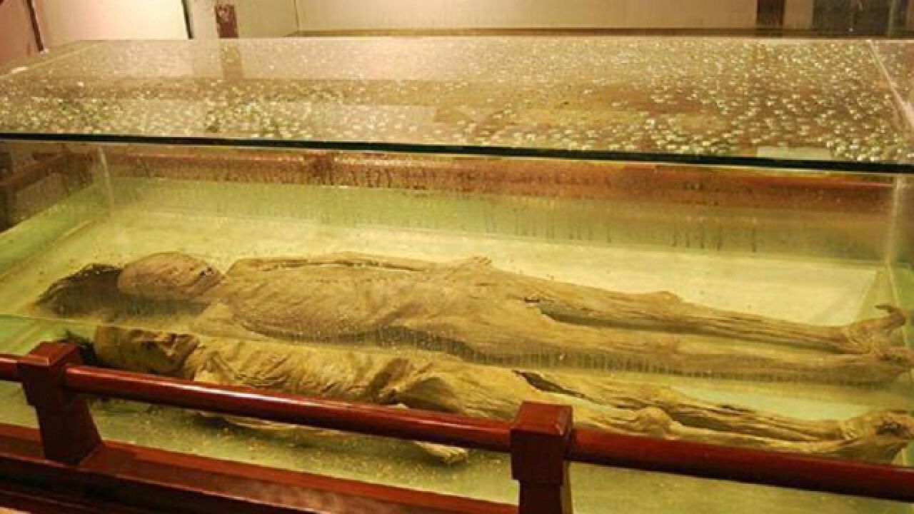 一男一女两具不腐古尸,竟都是非正常死亡,死因扑朔迷离!