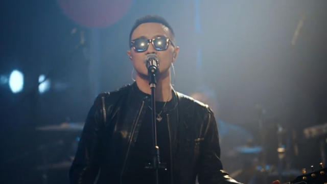 汪峰未理会新歌争议再发动态卖力宣传作品风格和刀郎如出一辙