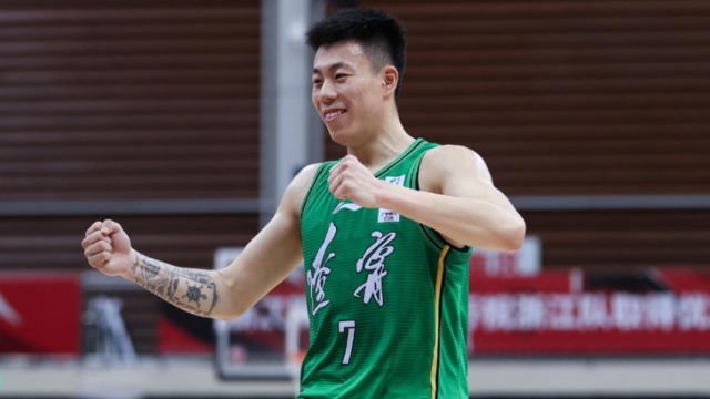 手感火热张镇麟对阵广州30分集锦空接飞扣引爆全场