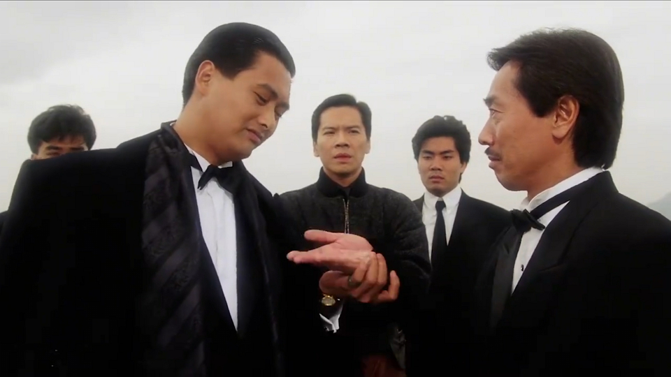 能点名道姓让龙五笑的,估计只有赌神了