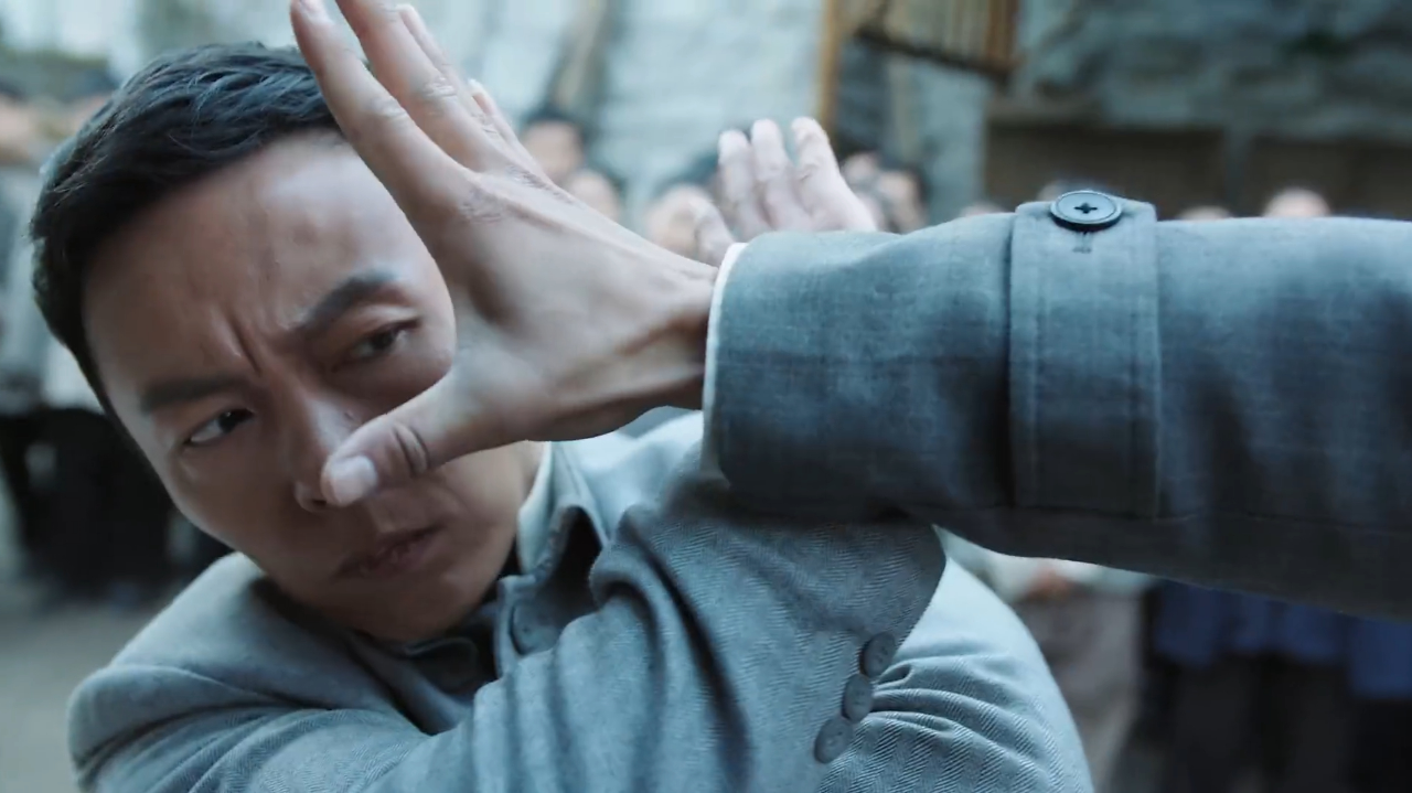 前程:不愧是隐世高手,一见面就以武会友,让洪三开眼了