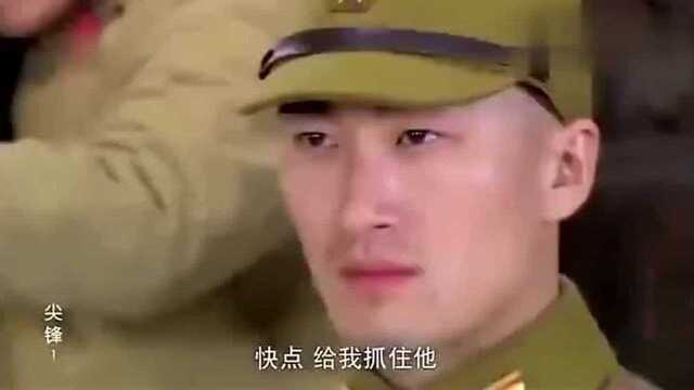 自称万人斩的中佐竟敢极度狂妄,女特工飞起几枪打残中佐