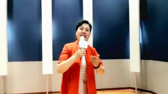 女高音独唱《我用歌声拥抱祖国》 赵春兰演唱