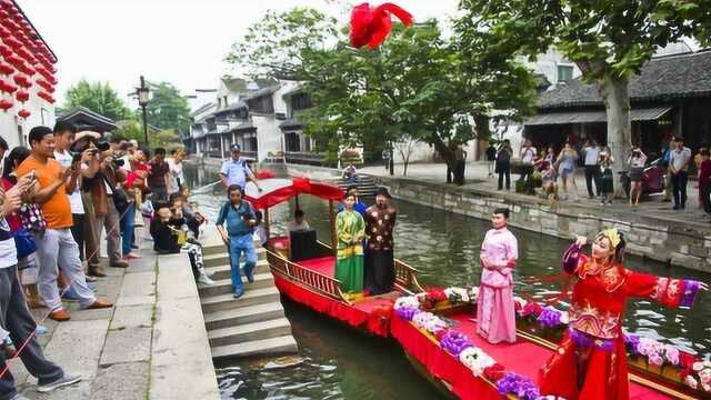 浙江最知名的古镇,以丝绸贸易闻名,还被列入世界遗产