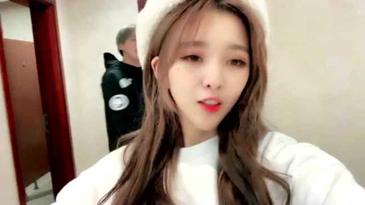 王传捷镜头前强吻彭十六这俩人太甜了吧我酸了