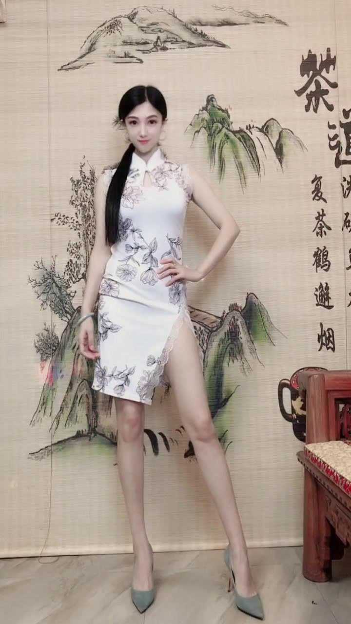 高挑美女穿搭有范,舞姿也是精彩好看,值得赞_高清1080P在线观看平台_腾讯视频