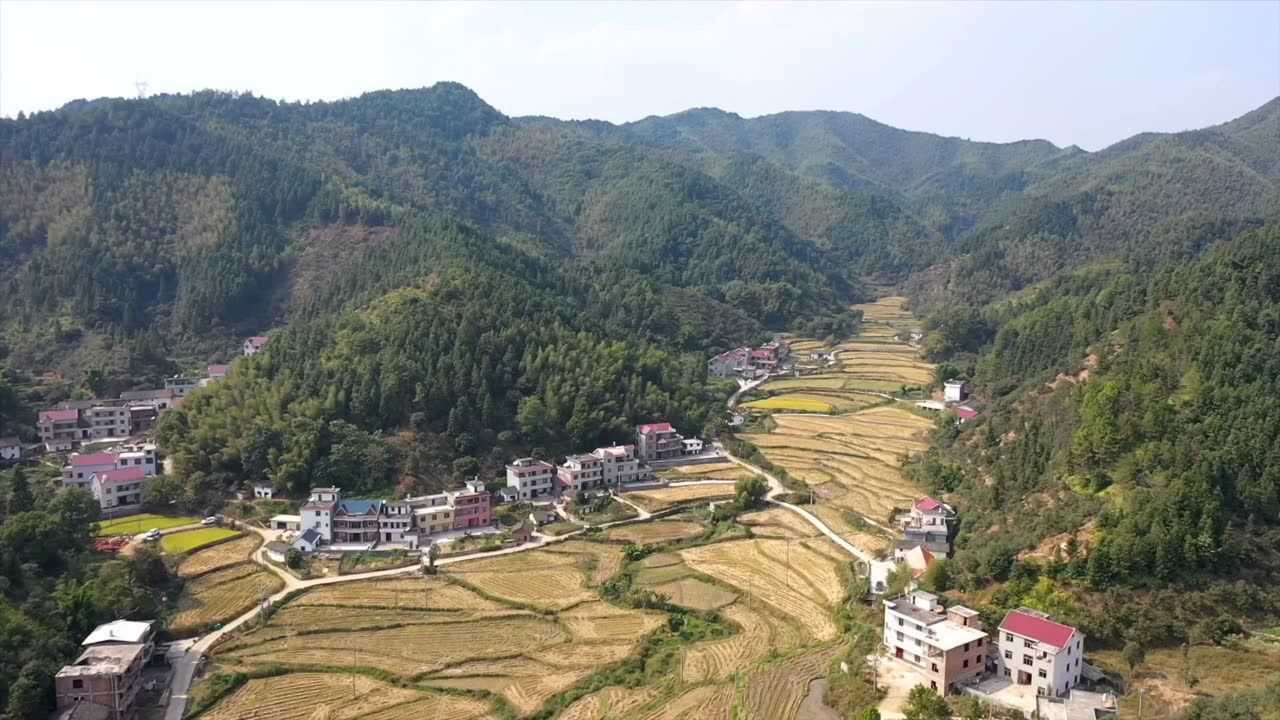 江西省吉安市万安县沙坪镇增屳村羊古坑组航拍