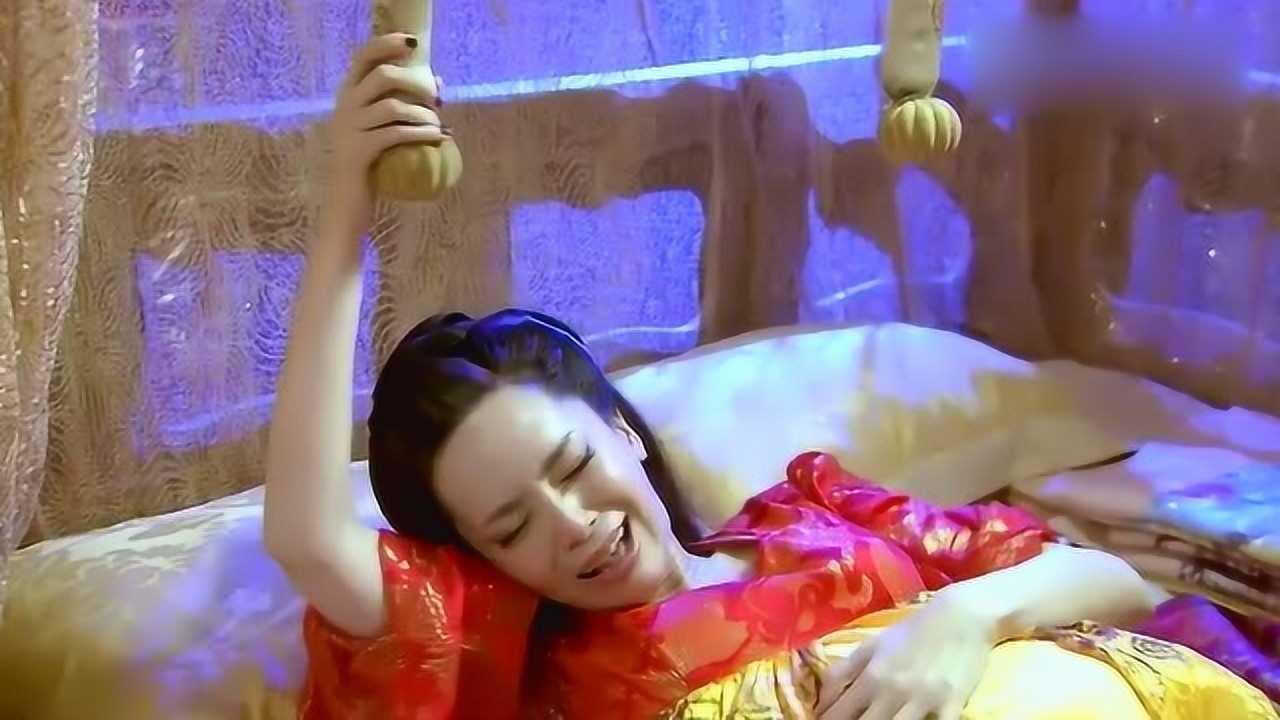 贵妃为了提前生下孩子使劲捶自己的肚子看得我手心冒冷汗