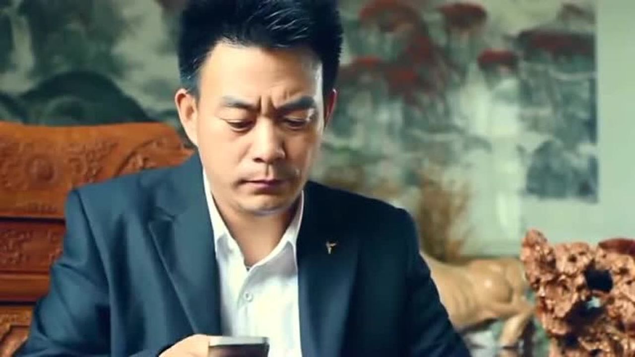 欲望保姆小伙和少妇在家搞制服秀有钱人真会玩