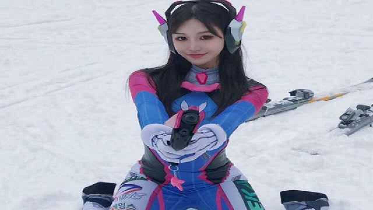 武林风举牌宝贝晨晨长相甜美身材火辣曾被一龙评价卧槽太美了