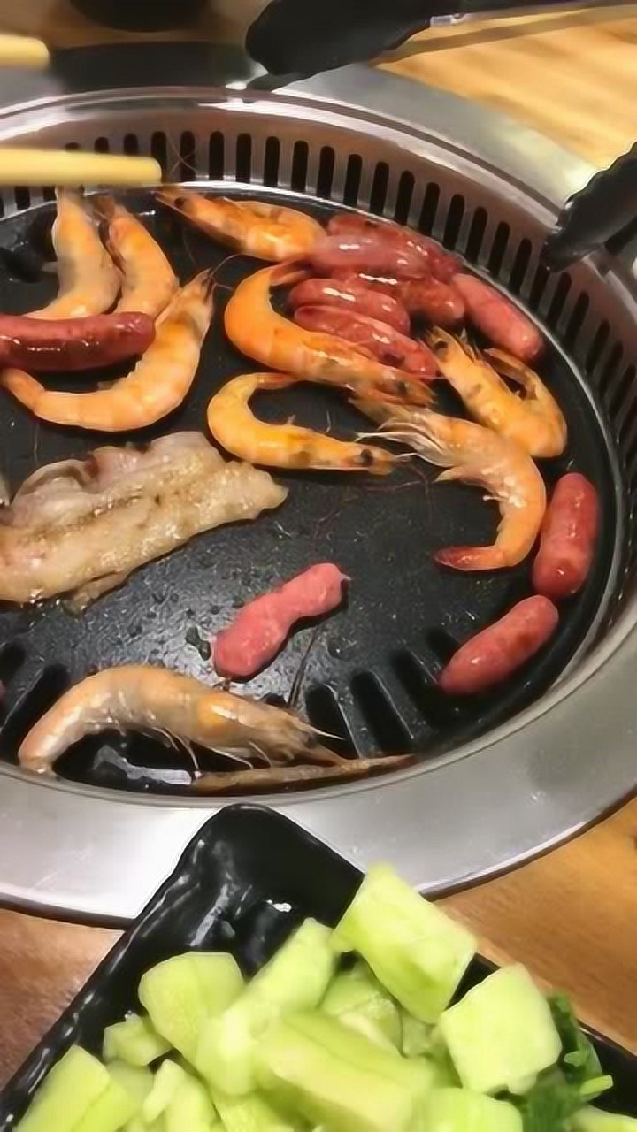 这就是广东美食“三吱”吗？这也太调皮了，不会叫还能吃吗？_高清1080P在线观看平台_腾讯视频