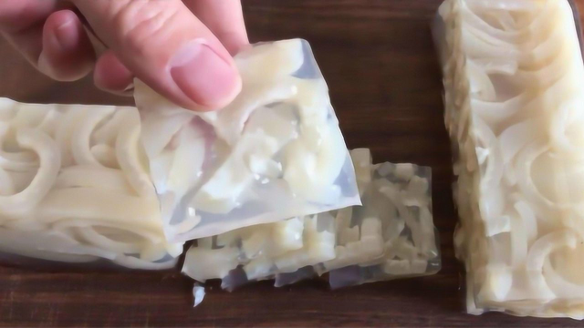 这才是猪皮冻的正确做法,晶莹剔透,口感Q弹爽滑,方法简单易学_腾讯视频
