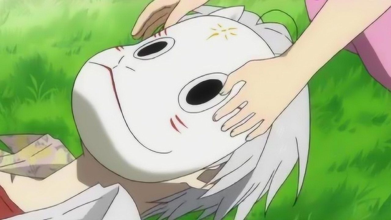 男子带着面具长大没想到女孩好奇揭开面具后永远都忘不了这张脸