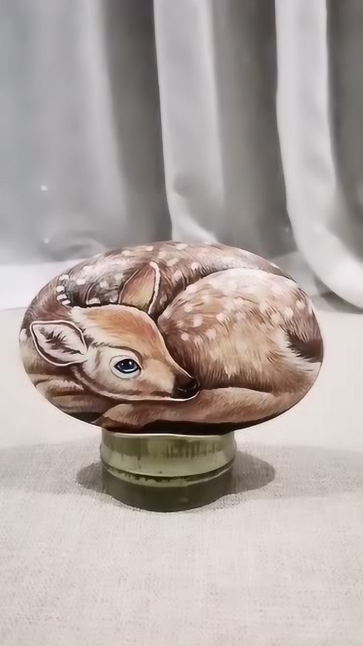 石头上画的小鹿_腾讯视频