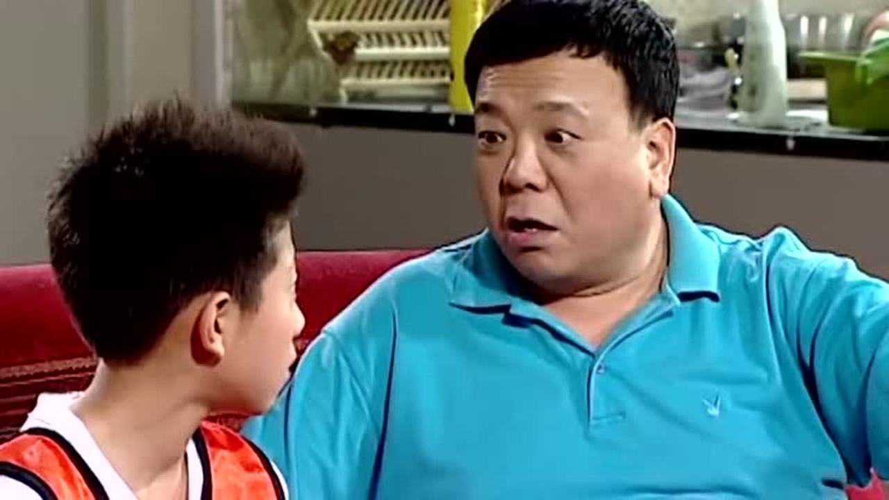 家有儿女刘星见到亲爸来家里主动让老爸打他太皮了
