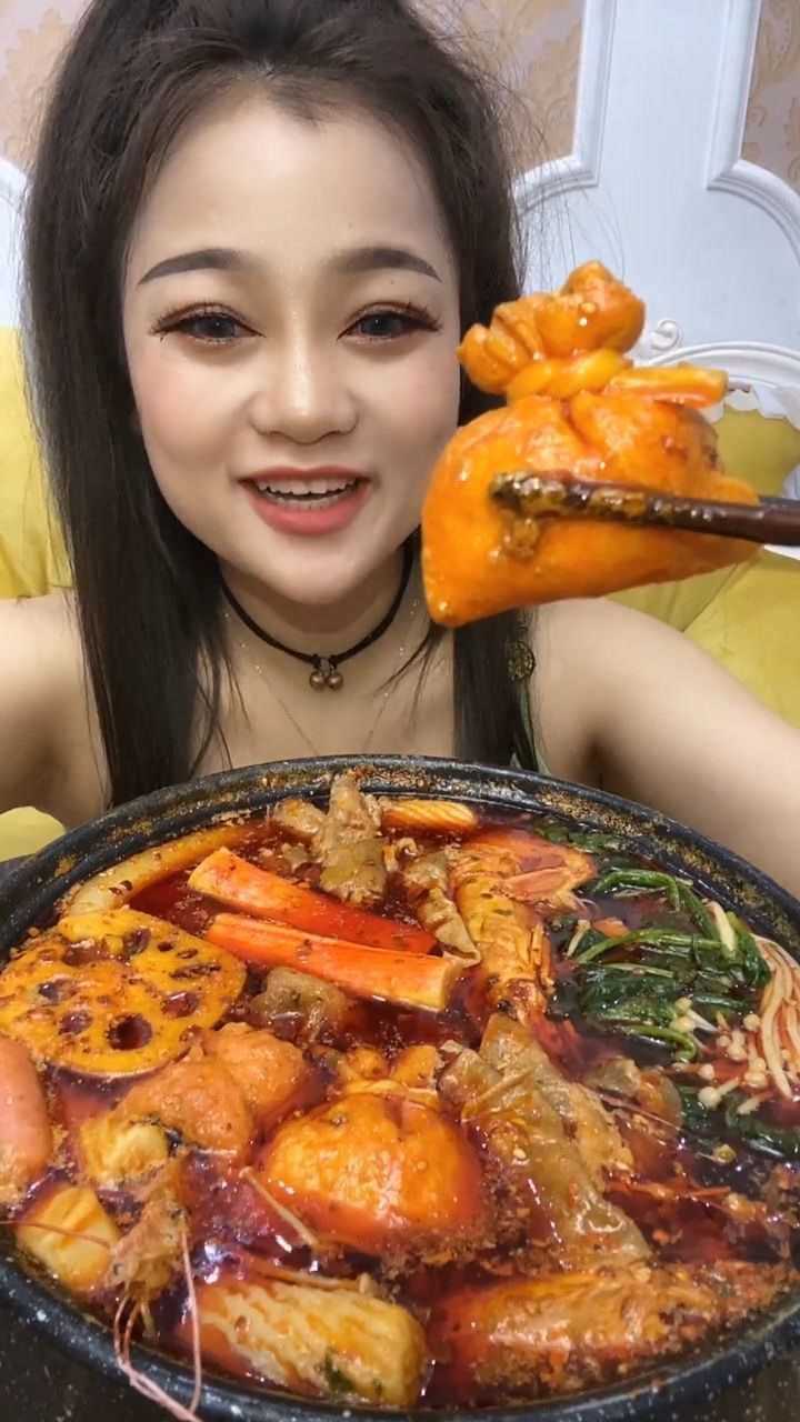 美女吃火锅福袋一定要有