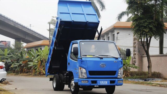 车高2米灵活穿行地下室,实拍一汽红塔经典1系自卸车