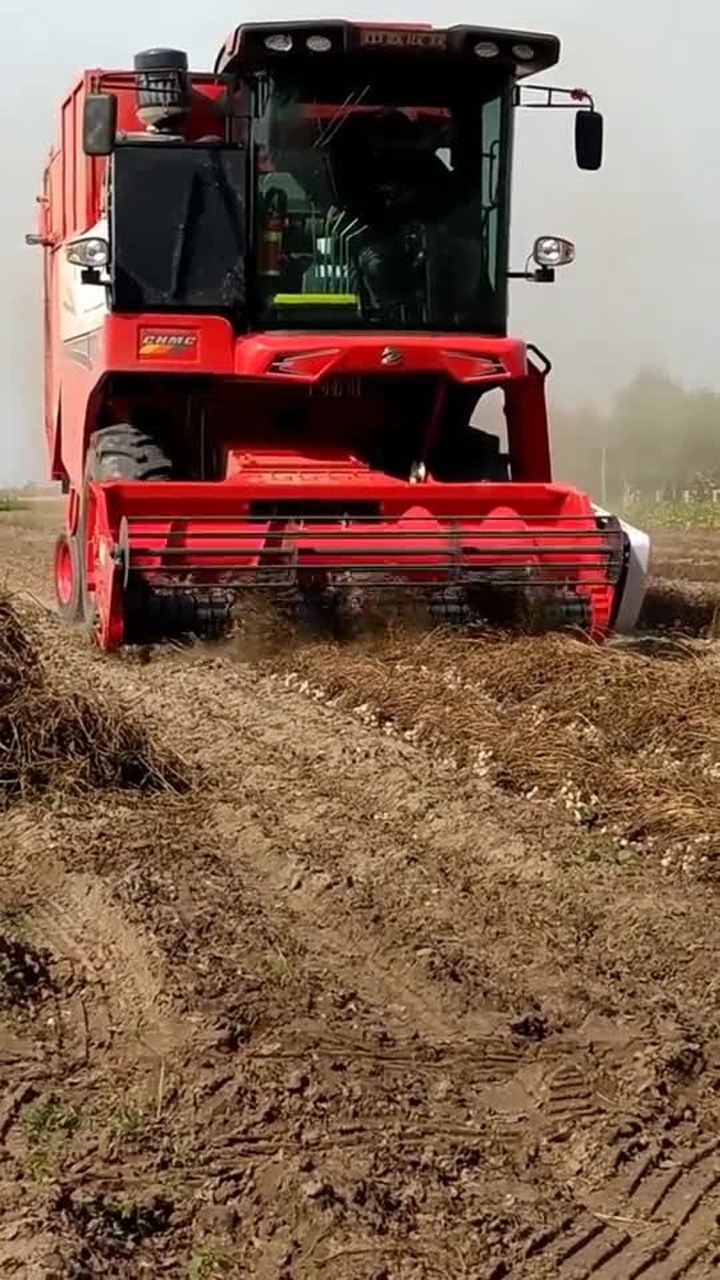 最牛花生收割機中國製造